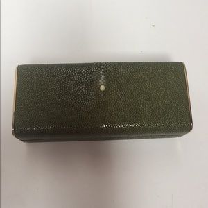 Wilkes Bashford stingray clutch